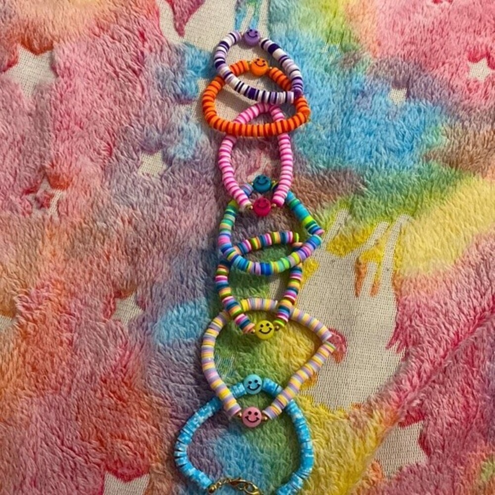 NWOT Handmade Rainbow Smiley Face Heishi Polymer Clay Bead Stretchy Bracelets